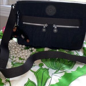 🖤Kipling Black Angie Crossbody 🙊 EUC